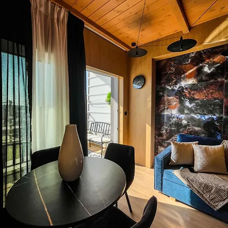 Casa Georgia קפלוס